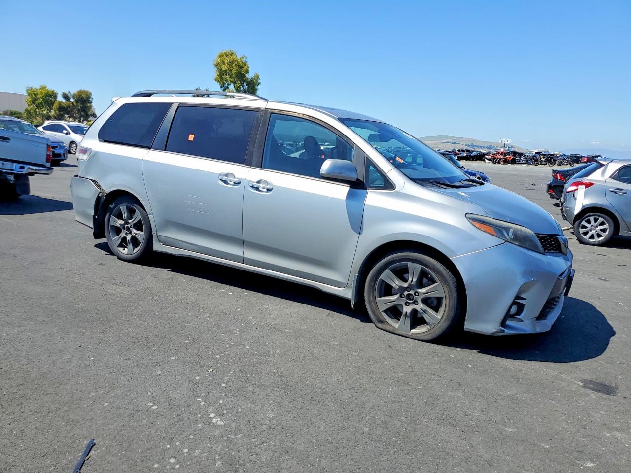 2019 TOYOTA SIENNA