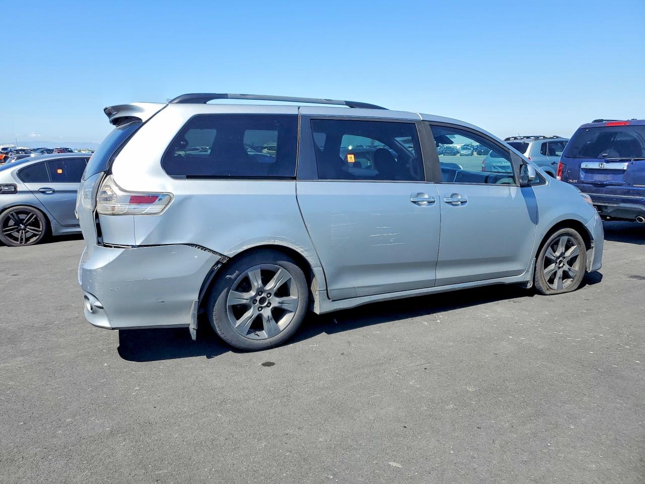 2019 TOYOTA SIENNA