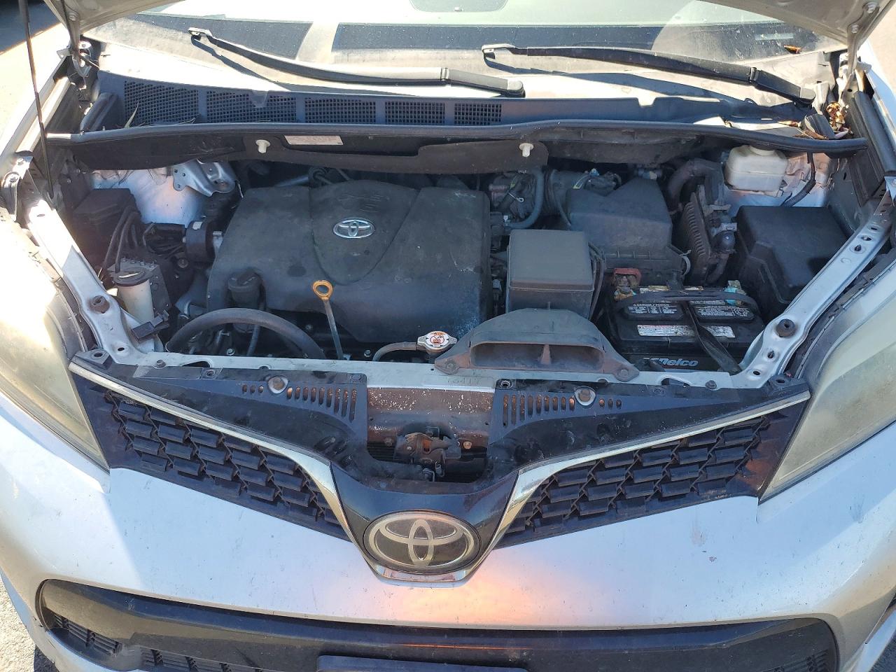 2019 TOYOTA SIENNA