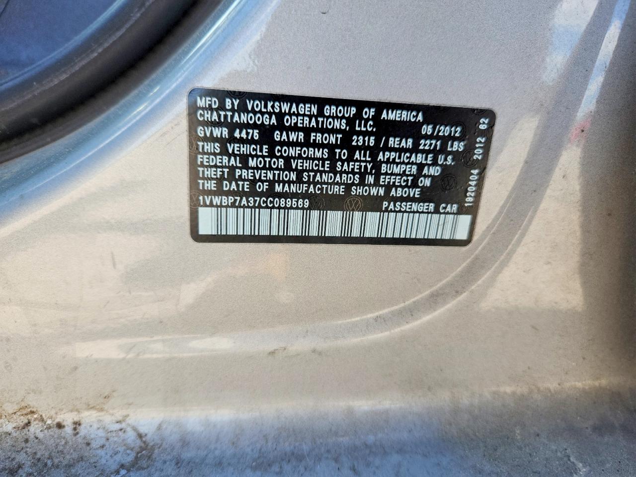 2012 VOLKSWAGEN PASSAT