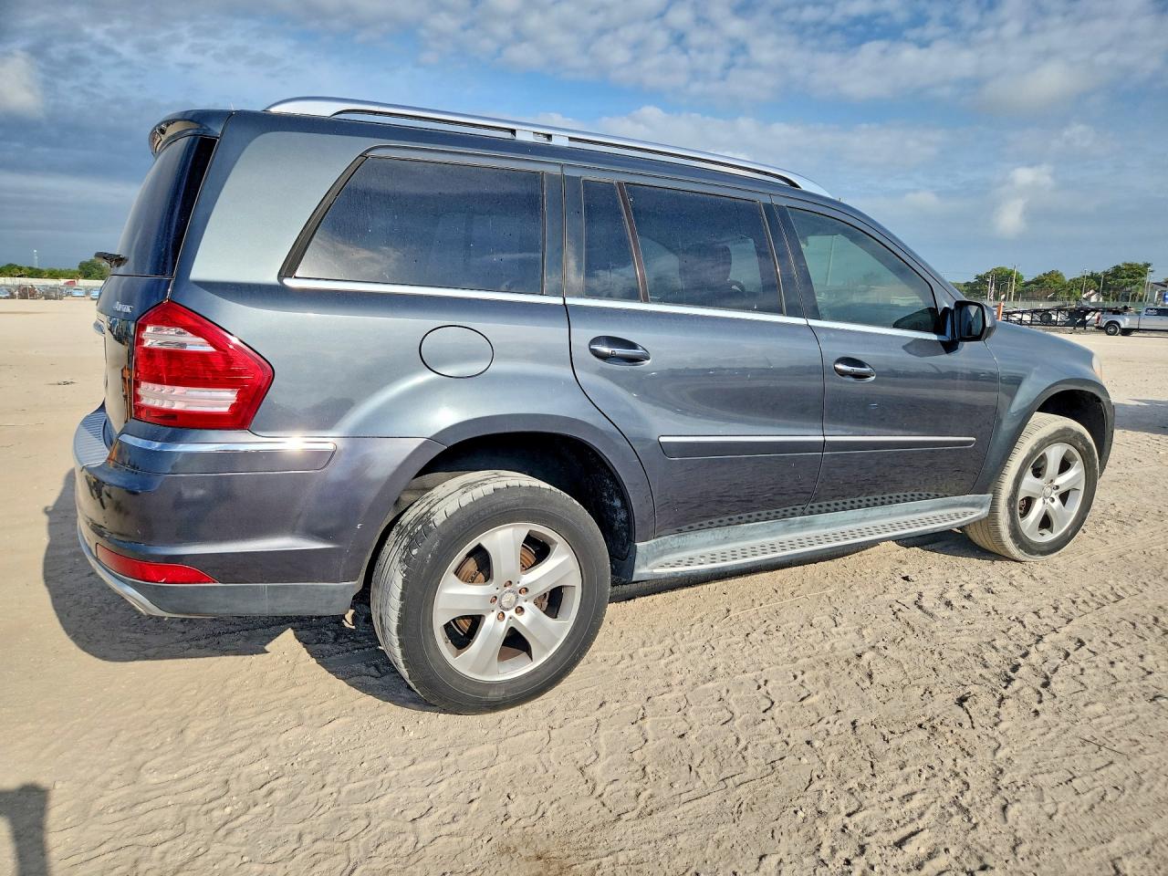 2010 MERCEDES-BENZ GL-CLASS