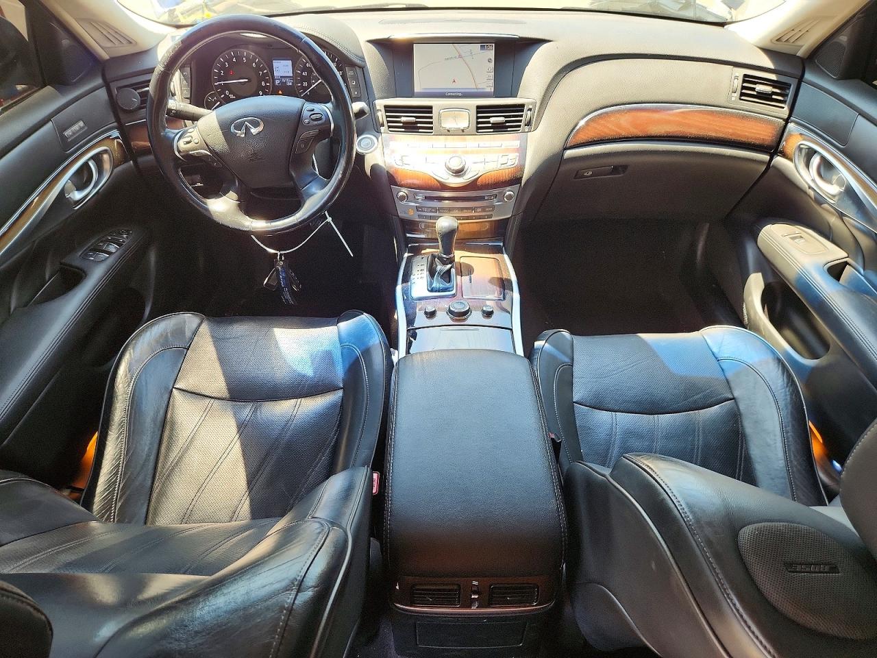2016 INFINITI Q70