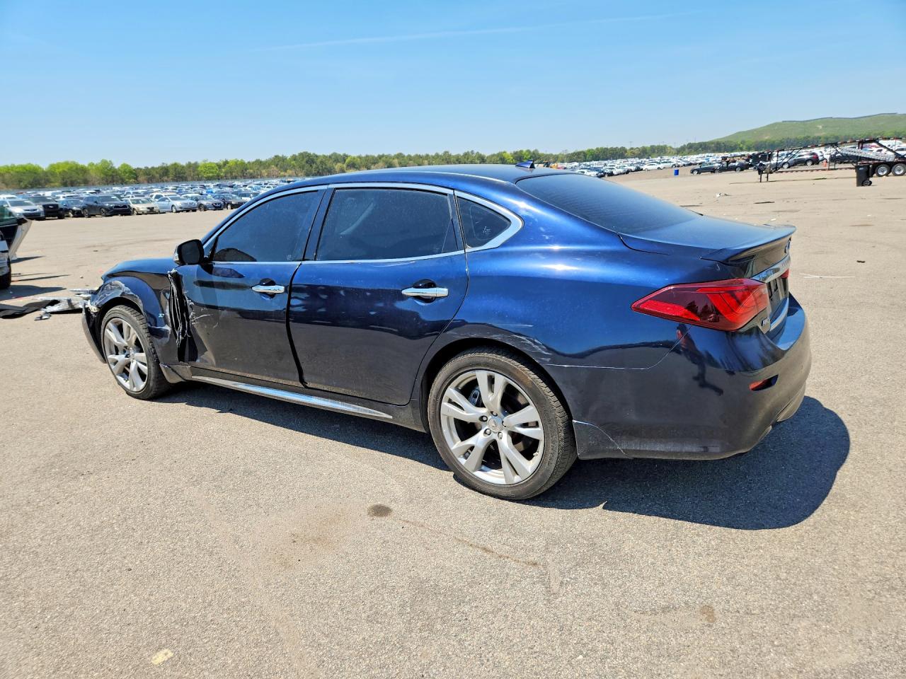2016 INFINITI Q70