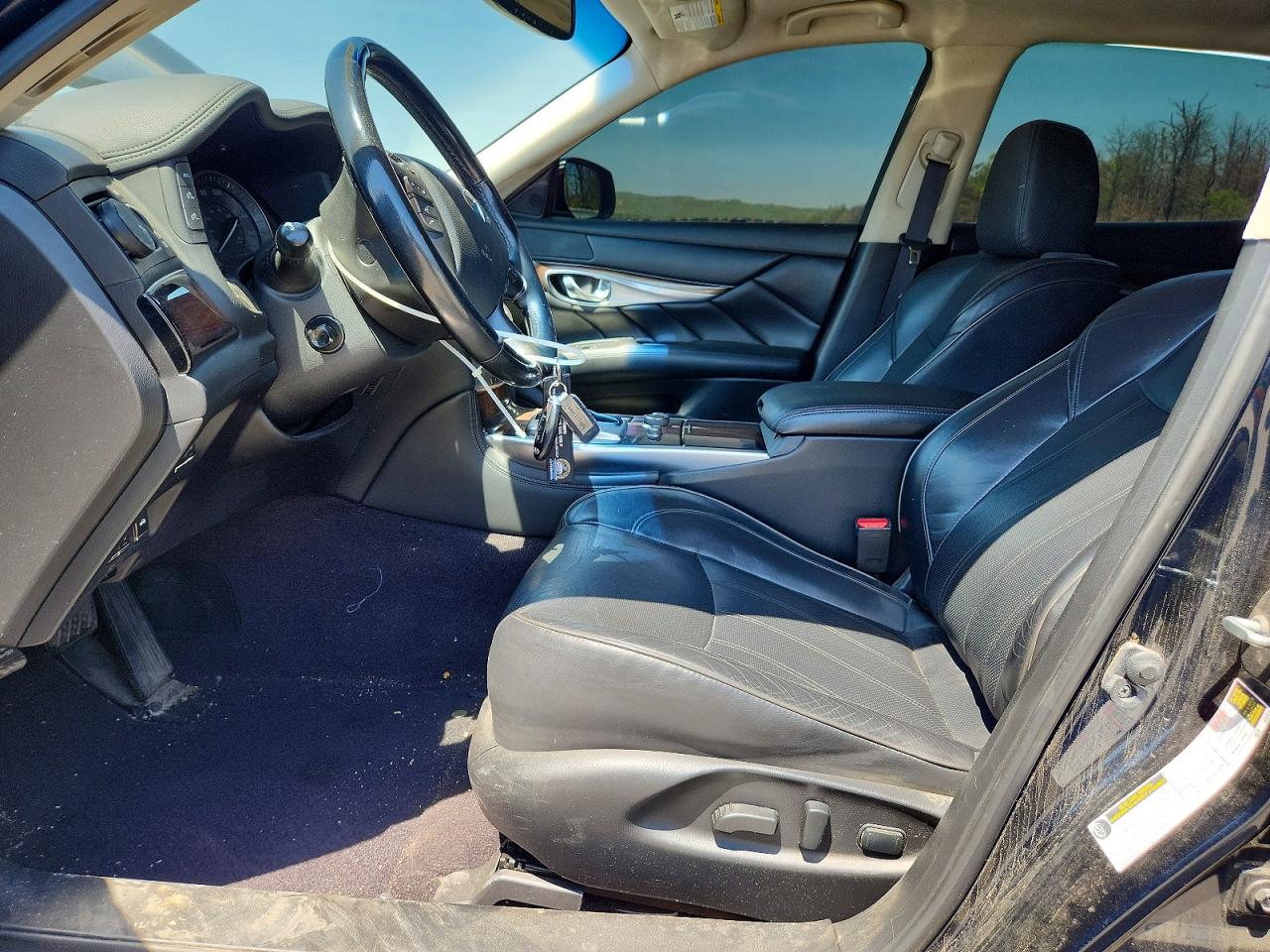 2016 INFINITI Q70