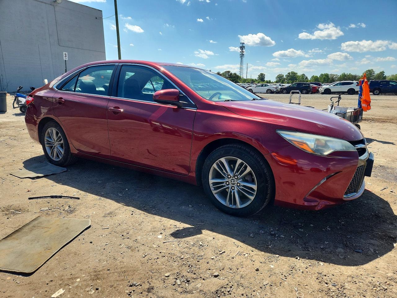 2015 TOYOTA CAMRY SE