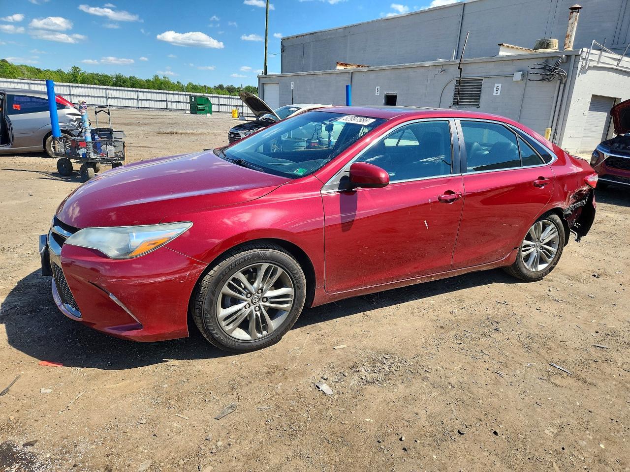 2015 TOYOTA CAMRY SE