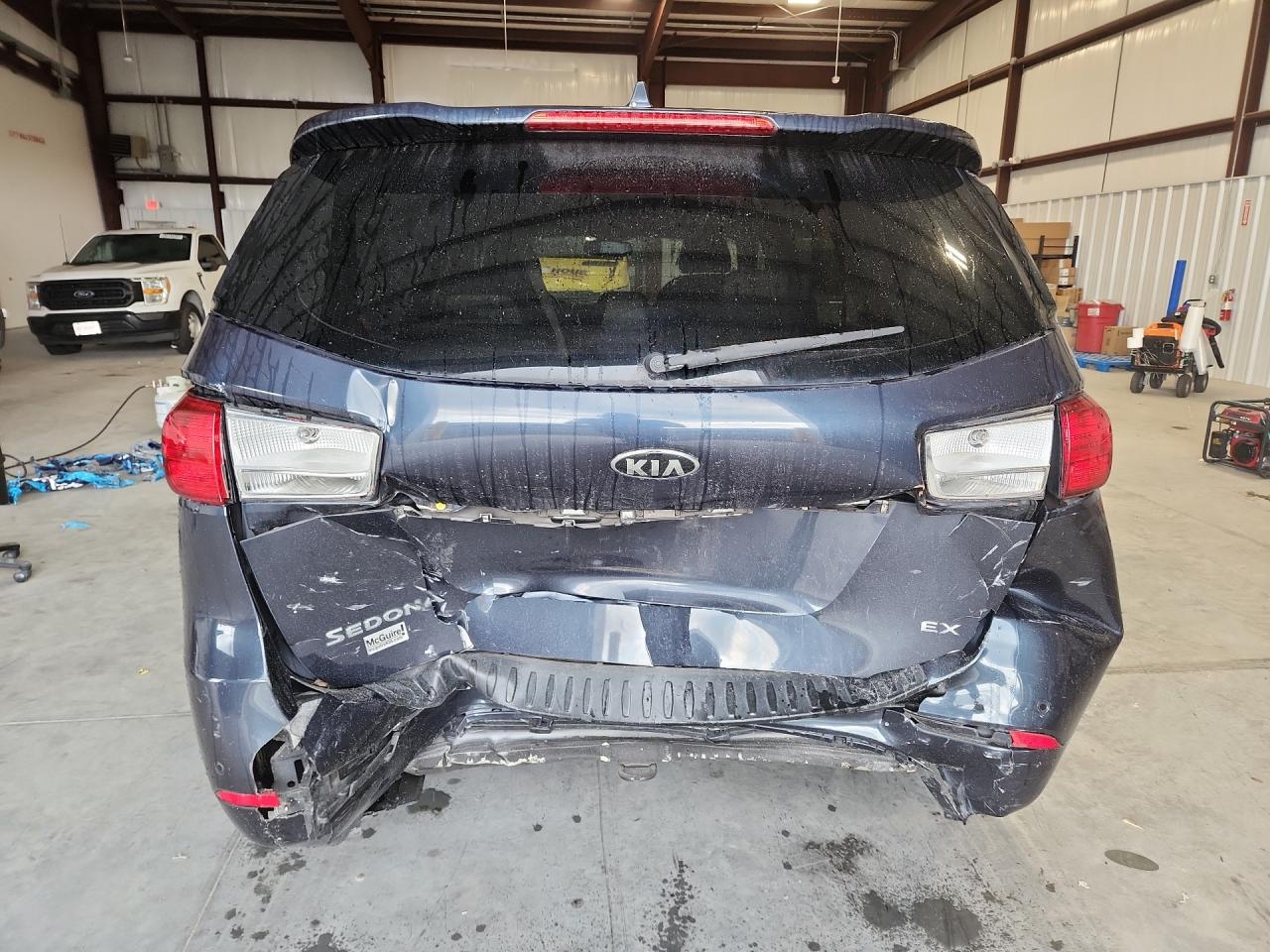 2015 KIA SEDONA
