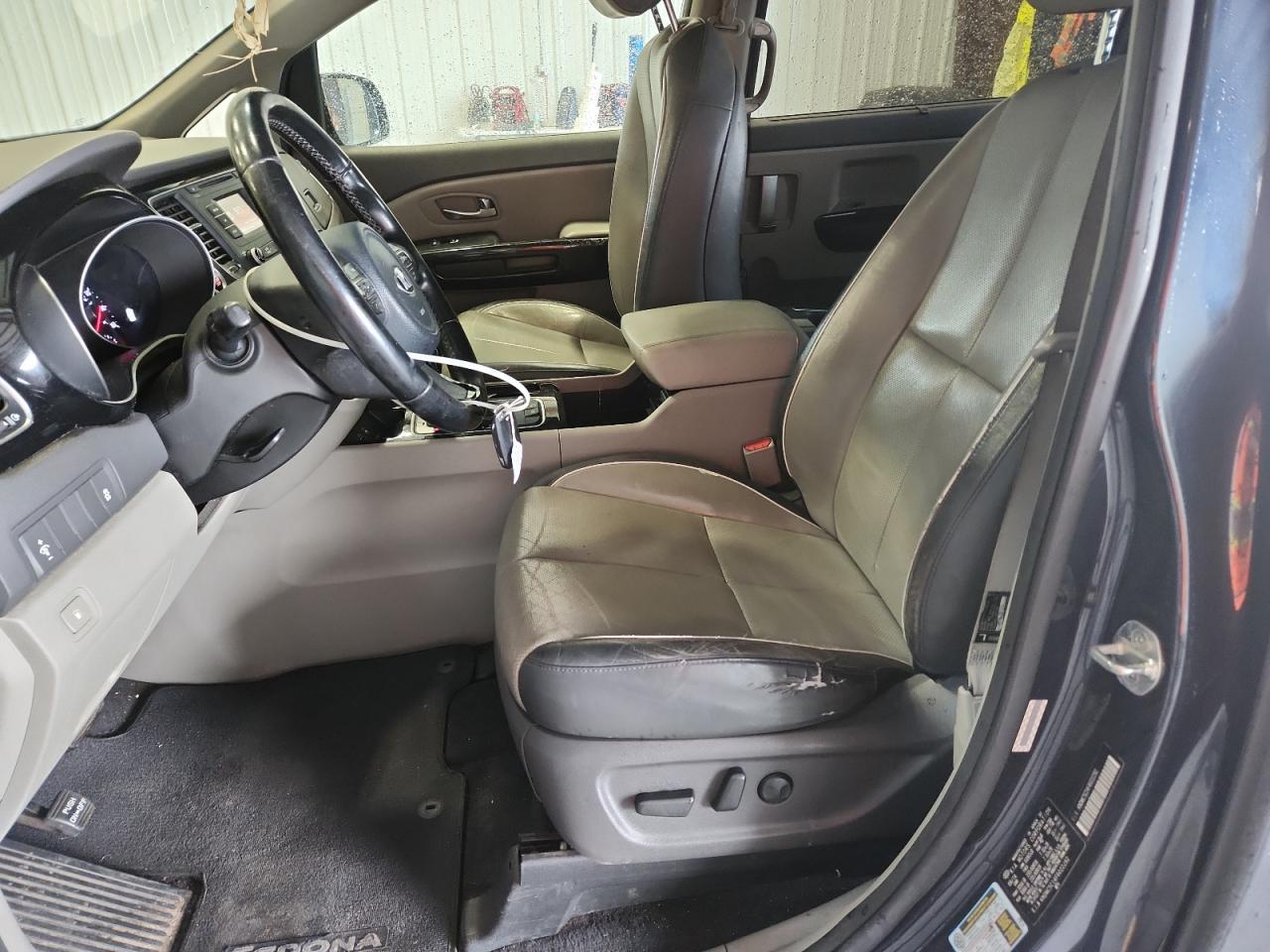 2015 KIA SEDONA