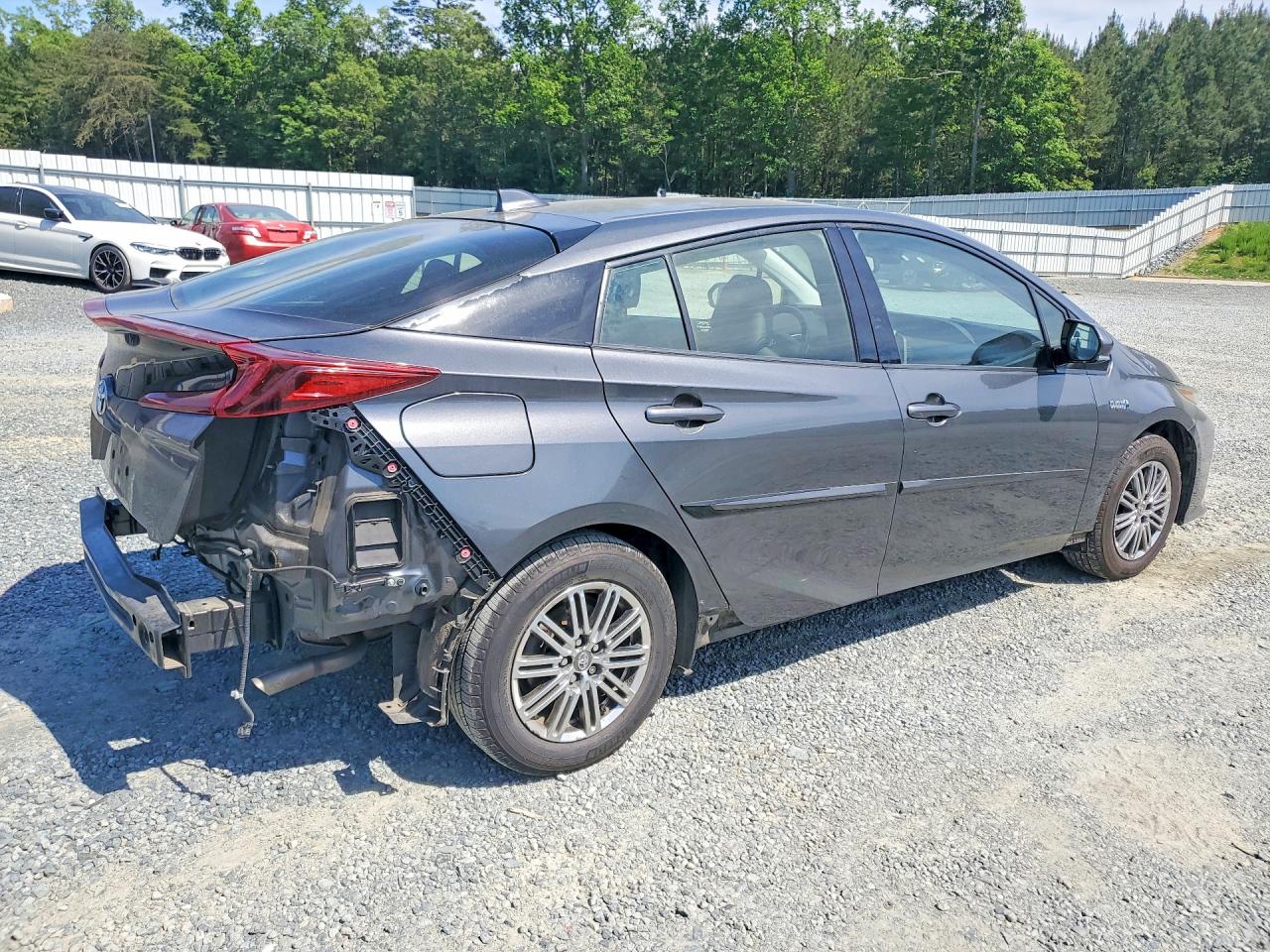 2018 TOYOTA PRIUS