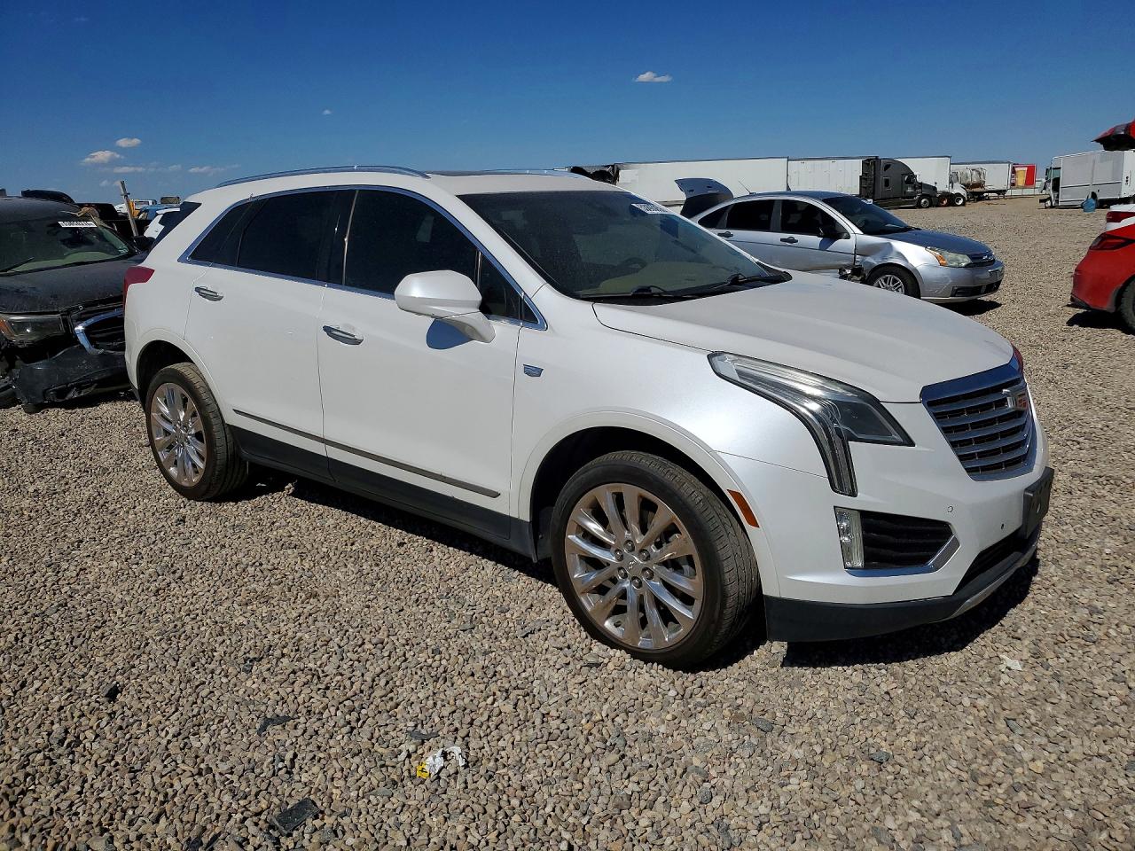 2017 CADILLAC XT5