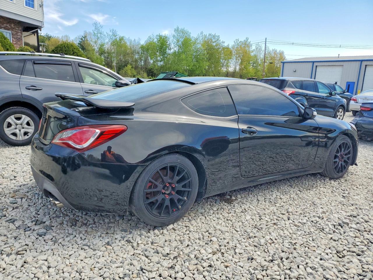 2016 HYUNDAI GENESIS