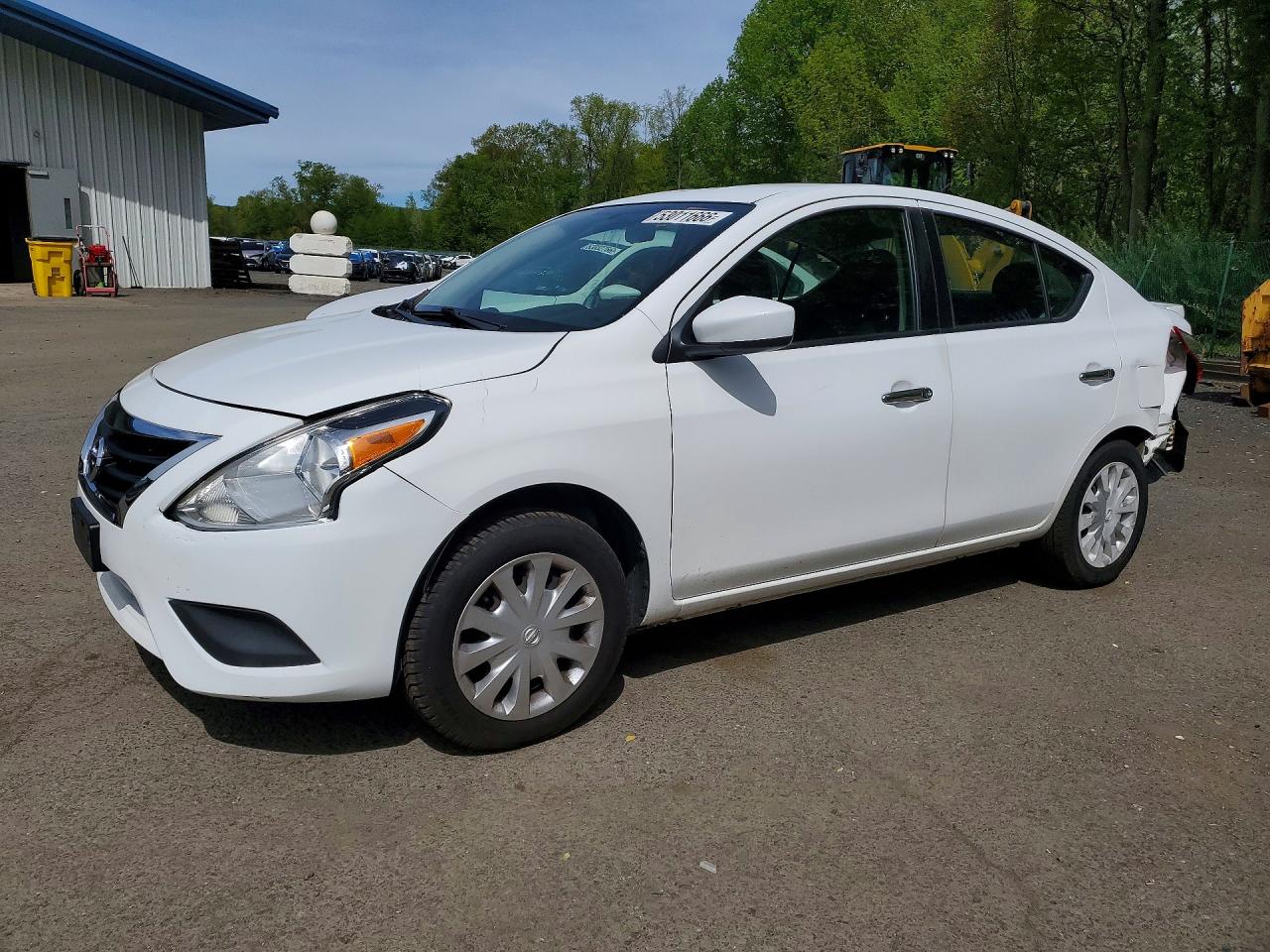 2019 NISSAN VERSA