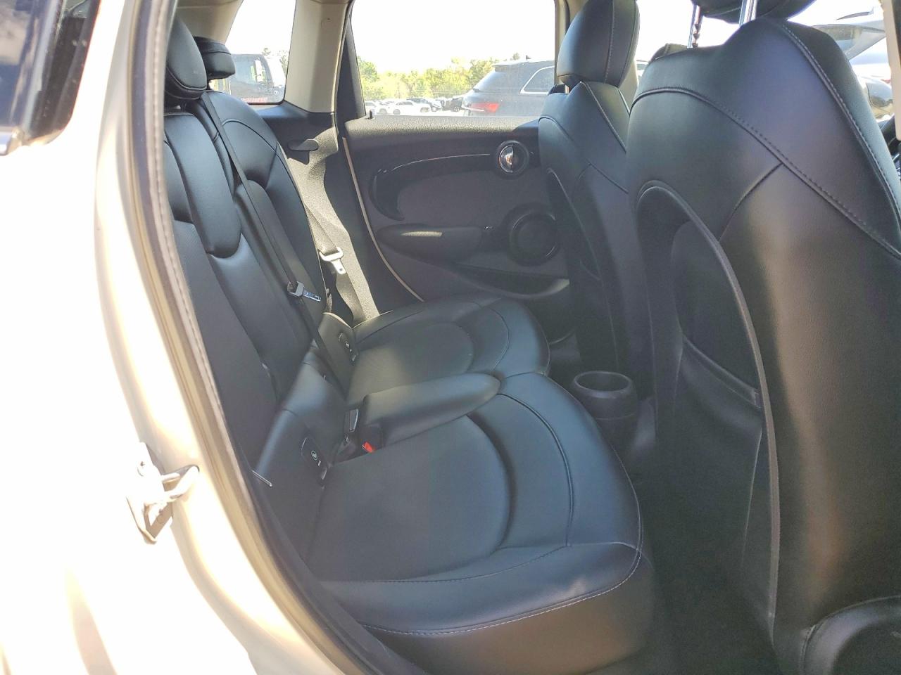 2016 MINI COOPER