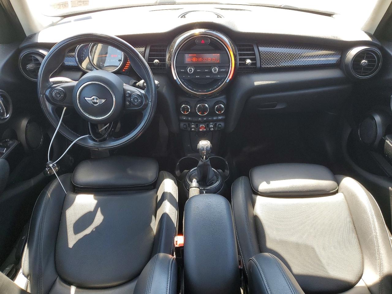 2016 MINI COOPER