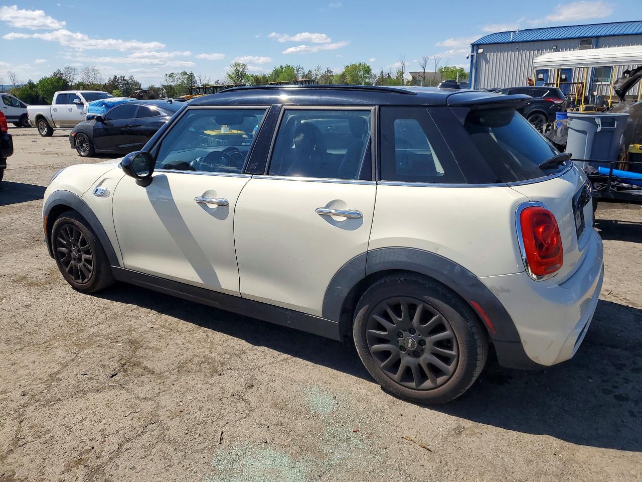 2016 MINI COOPER