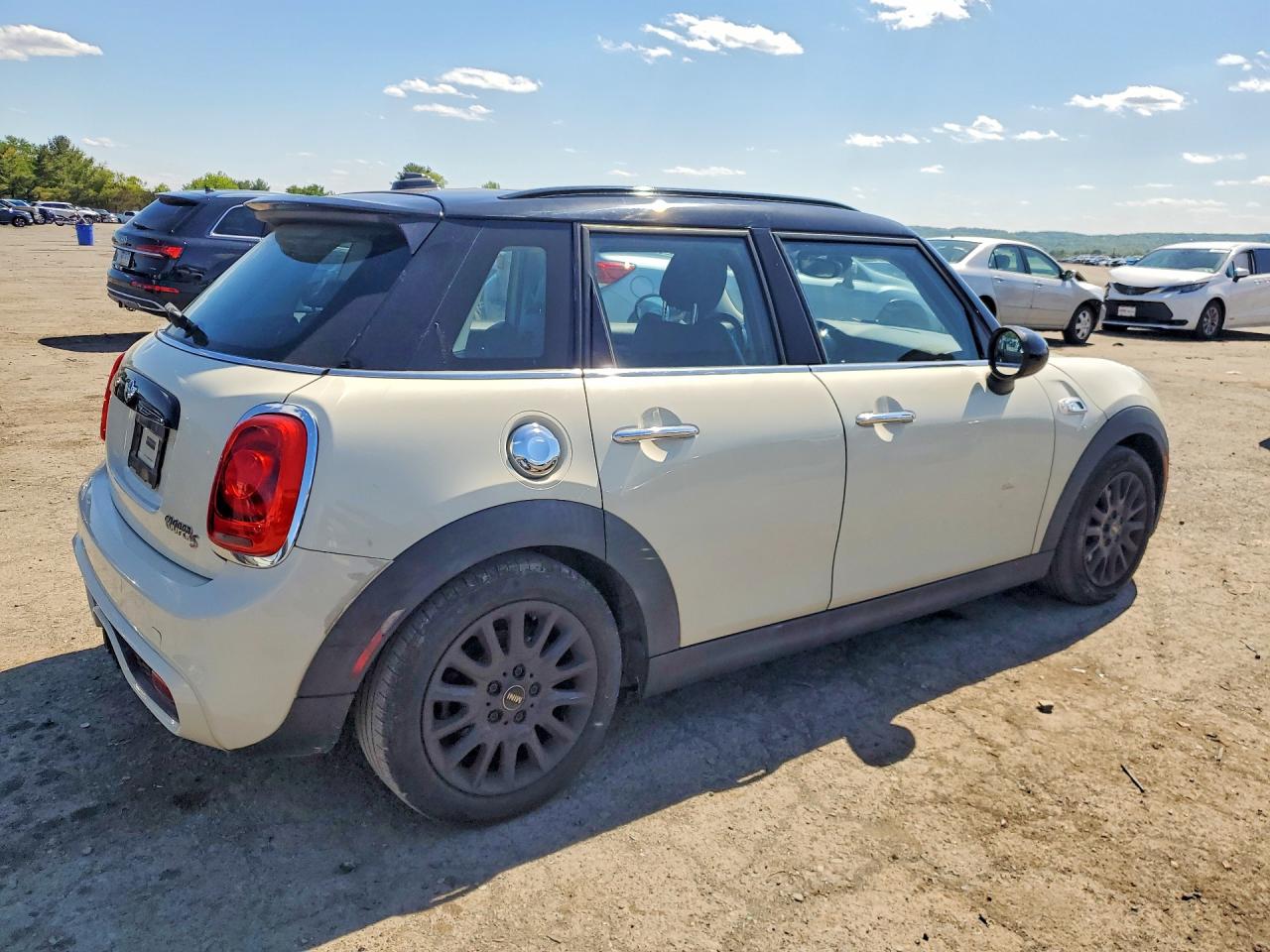 2016 MINI COOPER