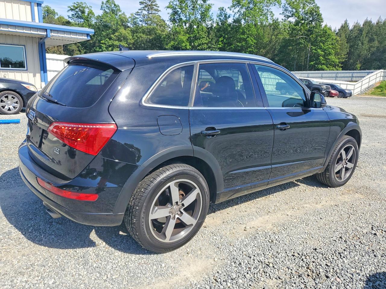 2010 AUDI Q5