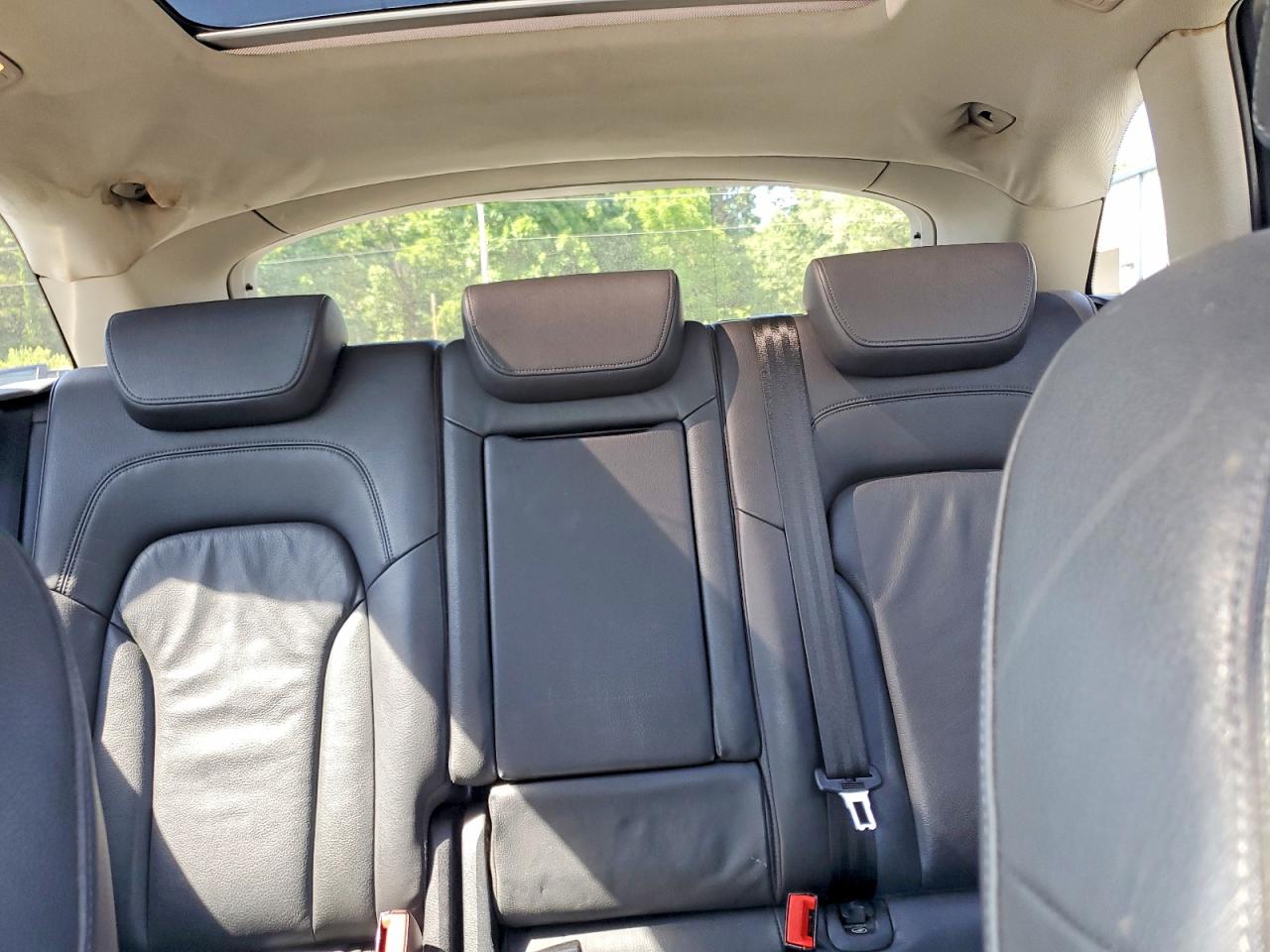 2010 AUDI Q5