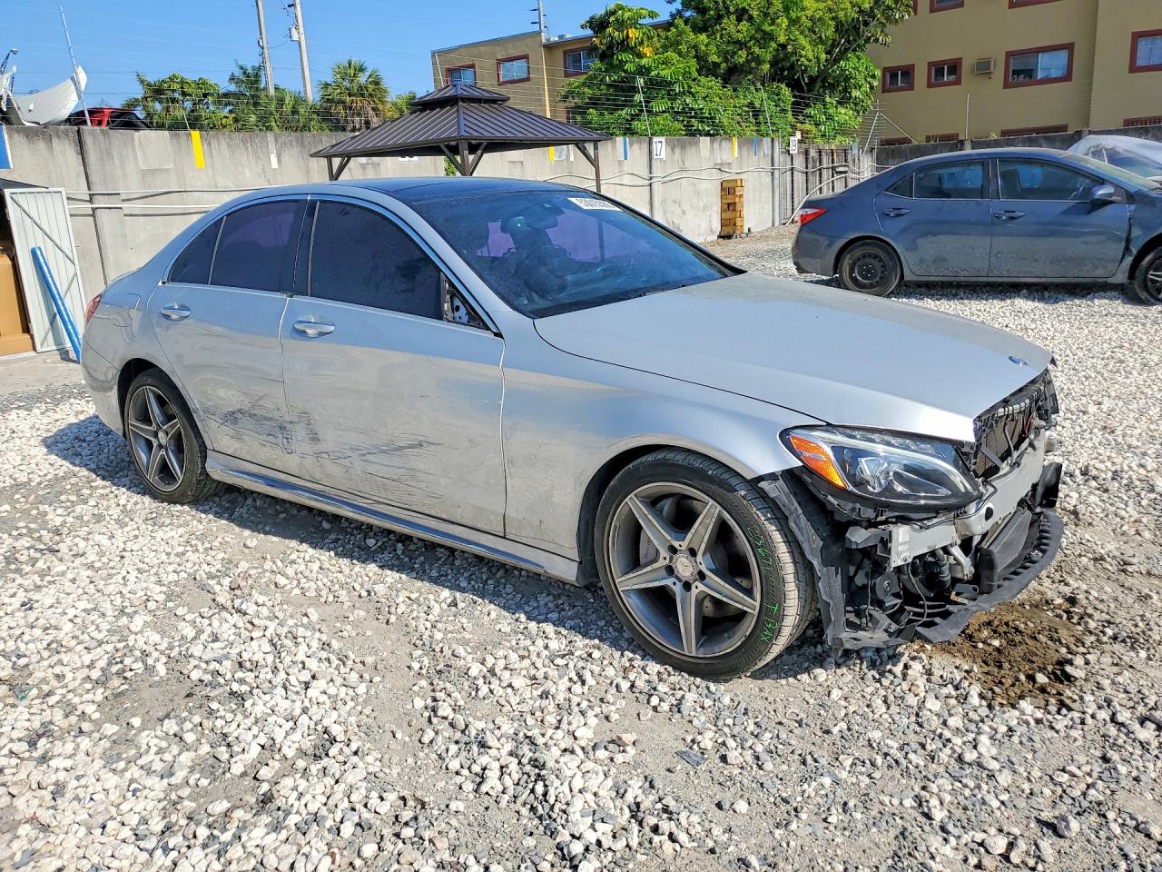 2016 MERCEDES-BENZ C-CLASS