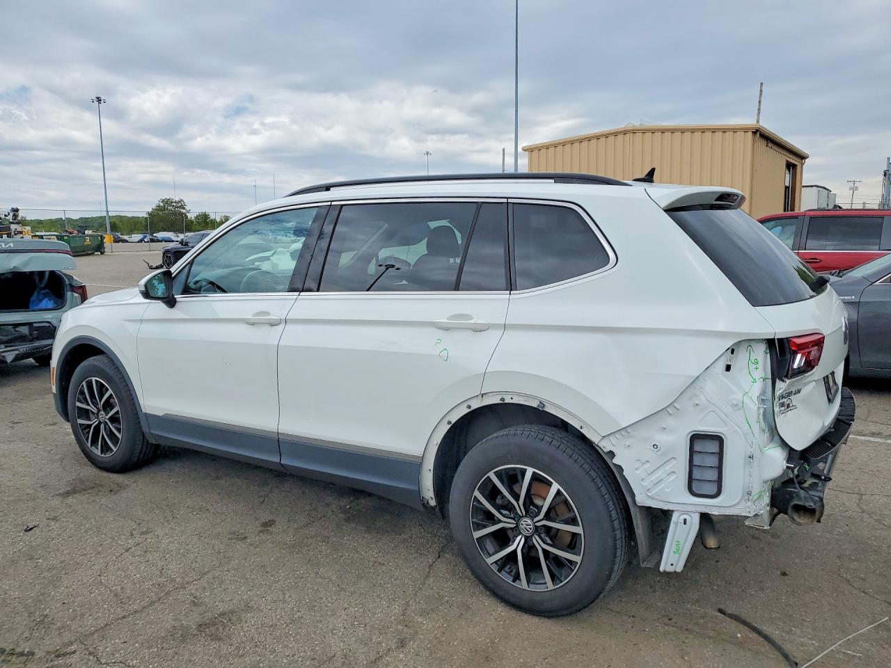 2021 VOLKSWAGEN TIGUAN