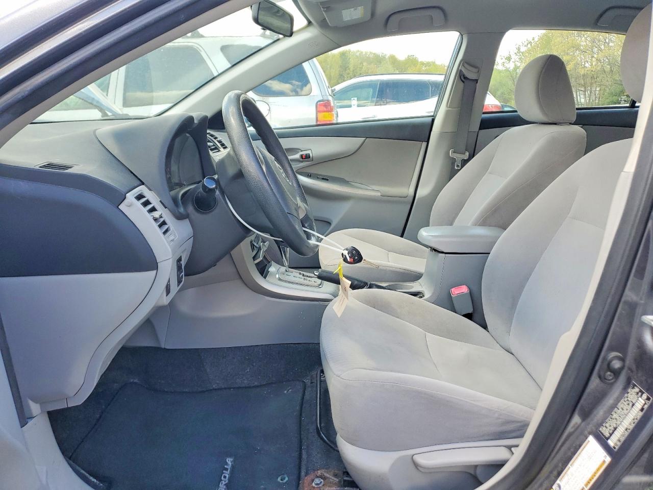 2011 TOYOTA COROLLA