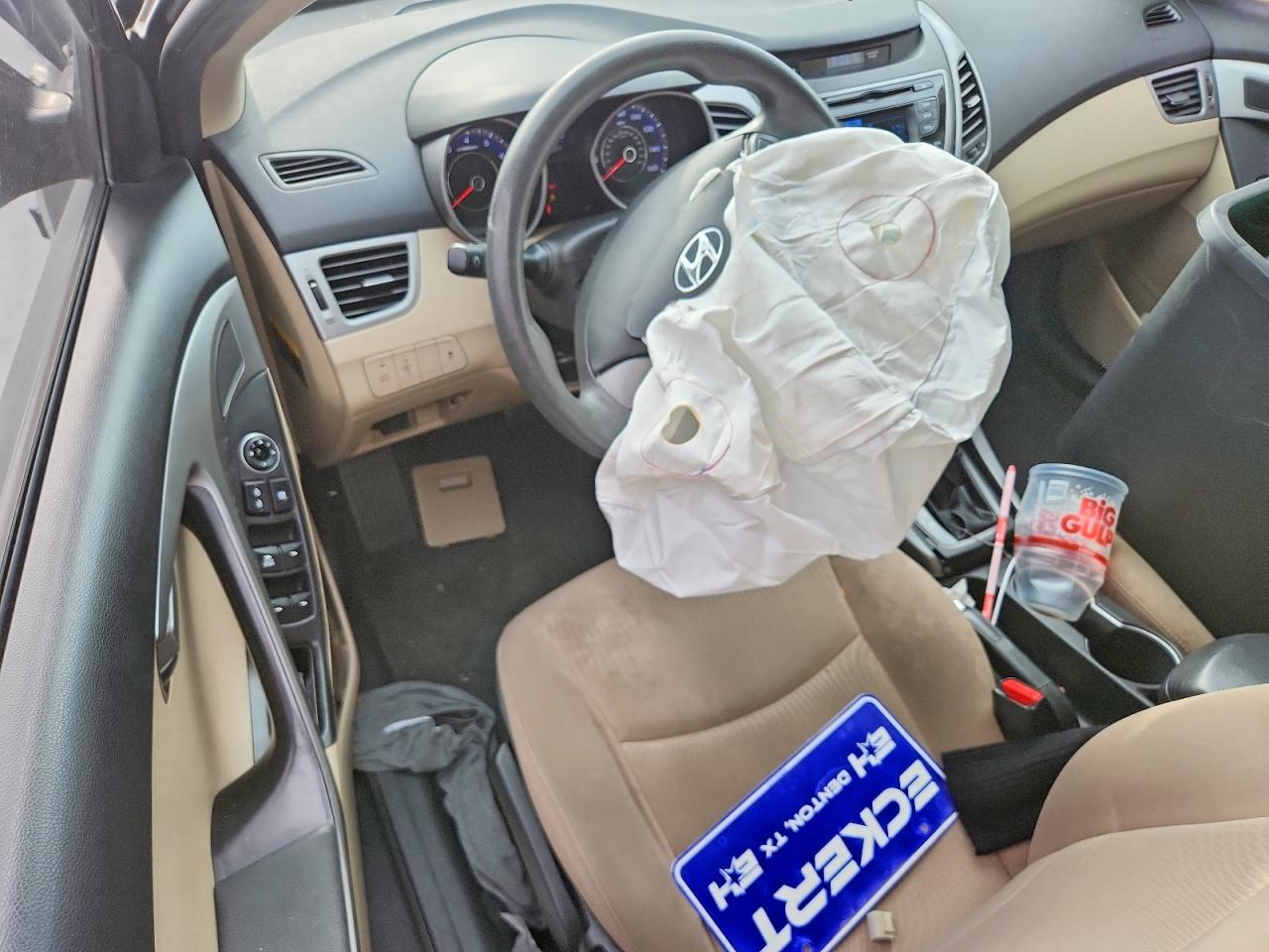2016 HYUNDAI ELANTRA