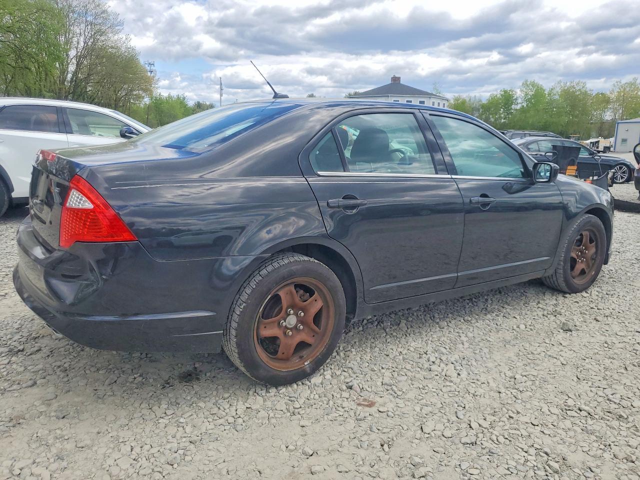 2011 FORD FUSION