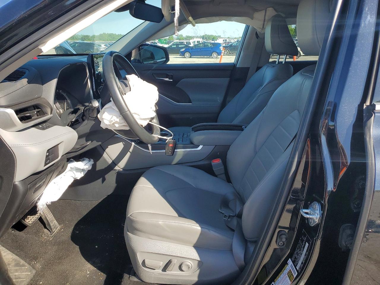2022 TOYOTA HIGHLANDER