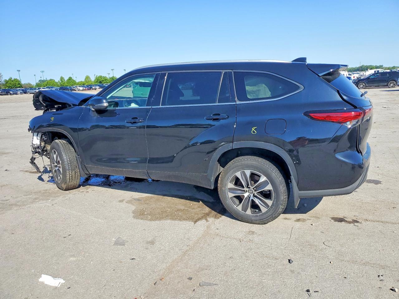 2022 TOYOTA HIGHLANDER