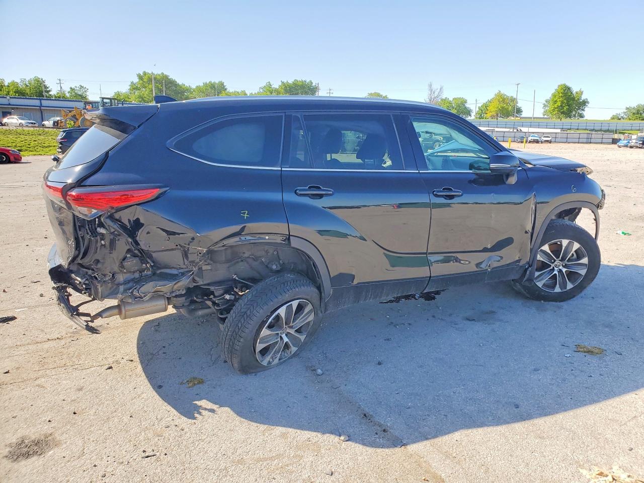 2022 TOYOTA HIGHLANDER