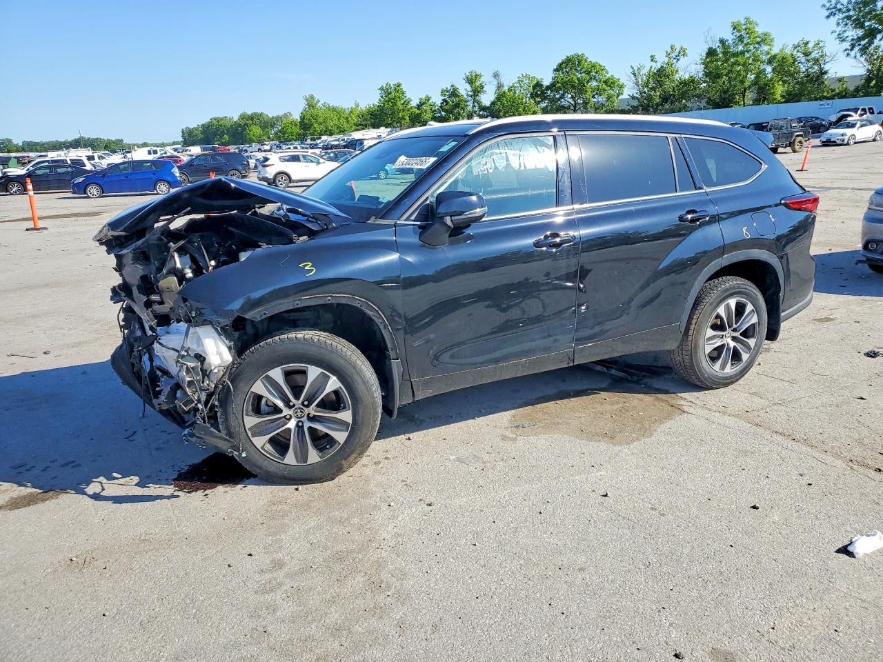 2022 TOYOTA HIGHLANDER