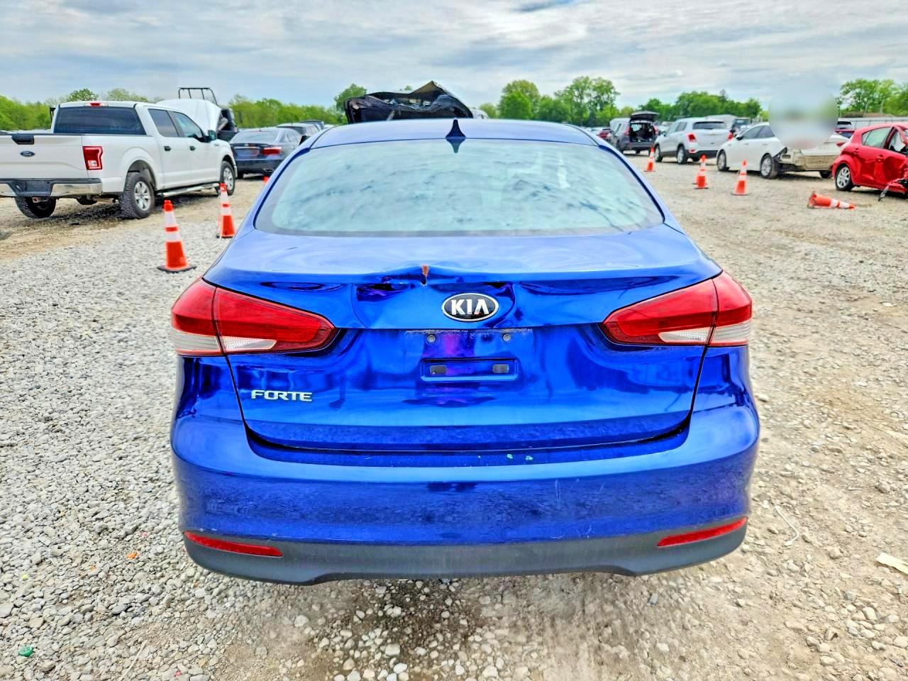 2017 KIA FORTE