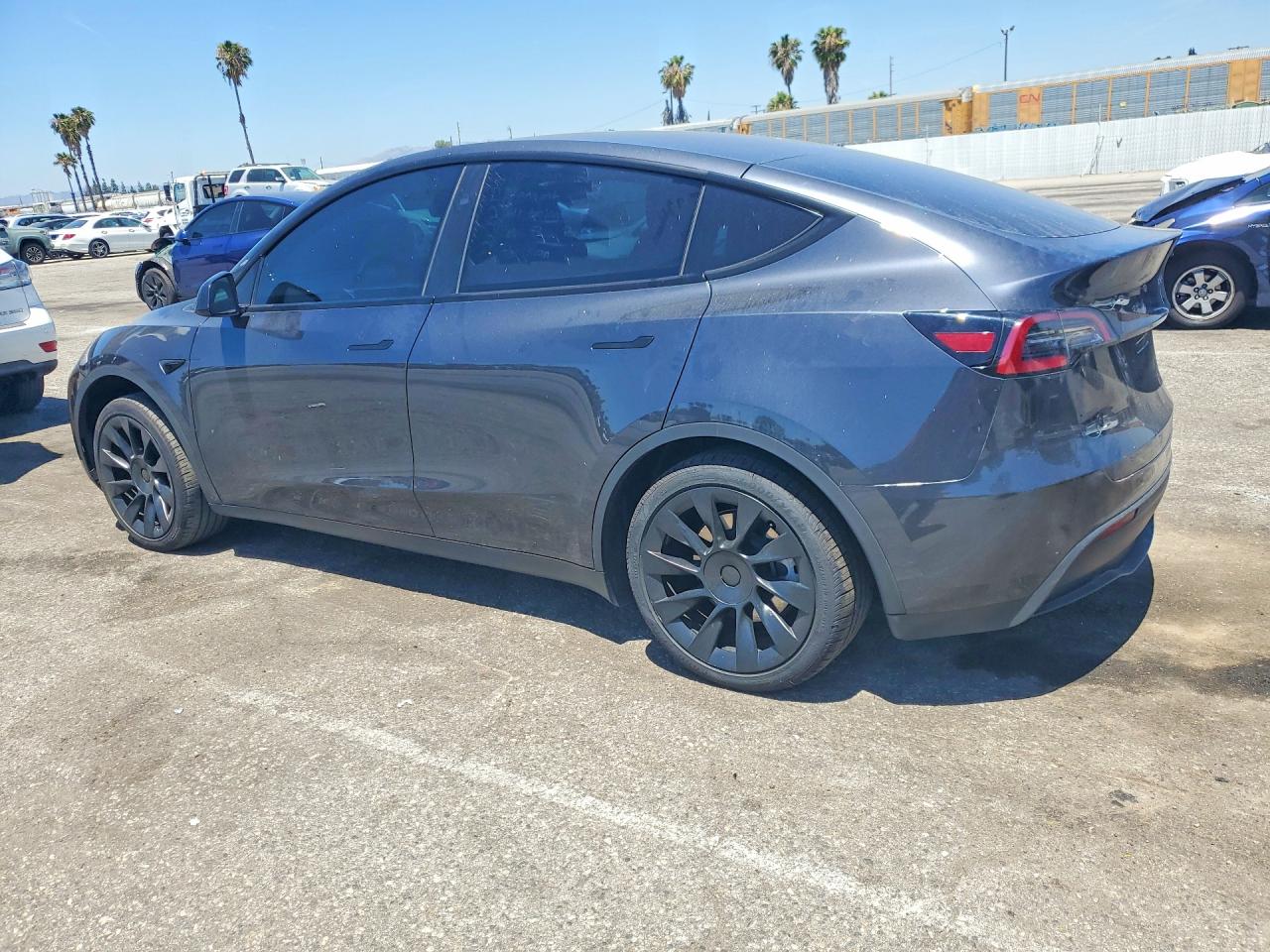2024 TESLA MODEL Y