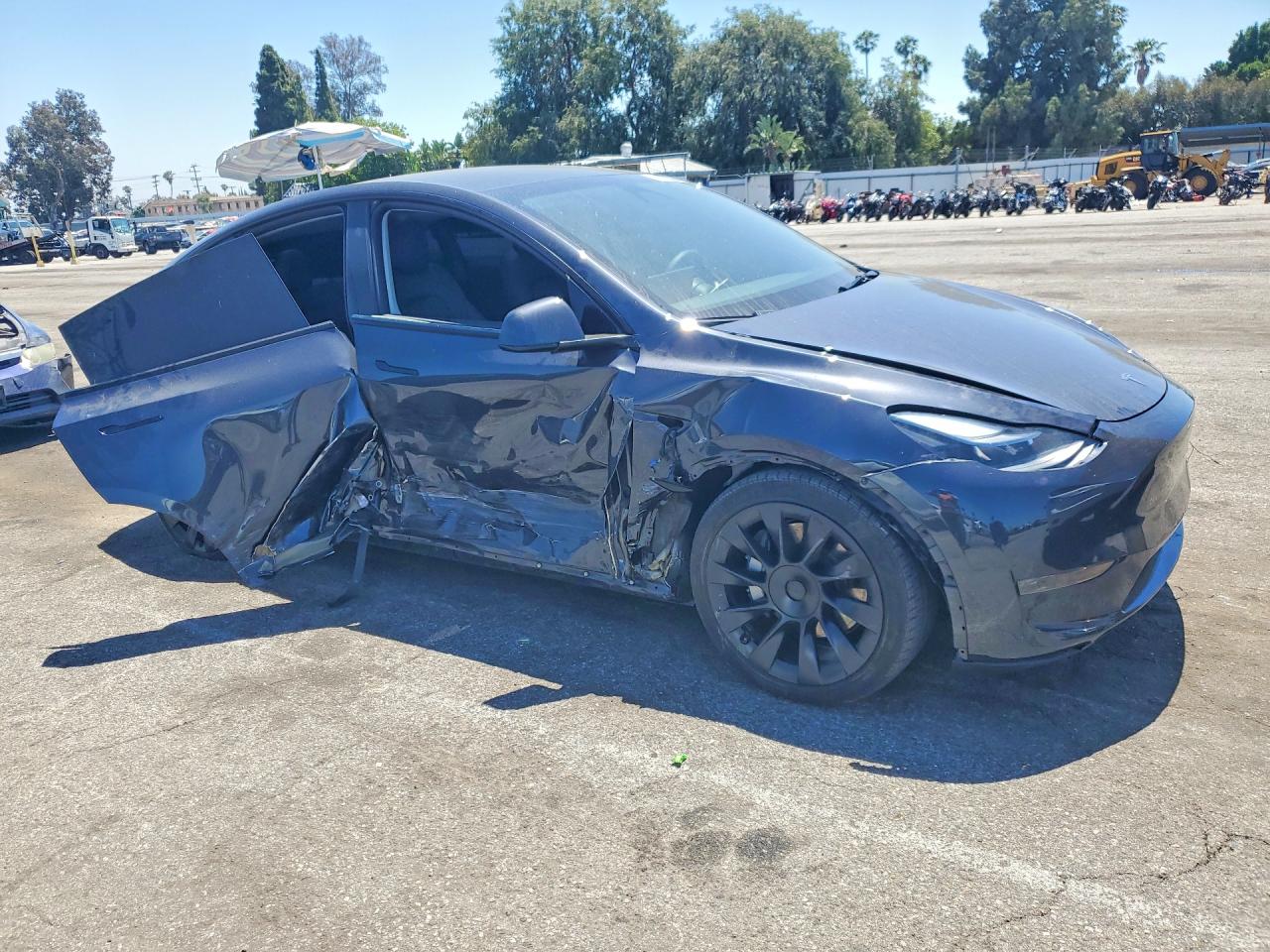 2024 TESLA MODEL Y