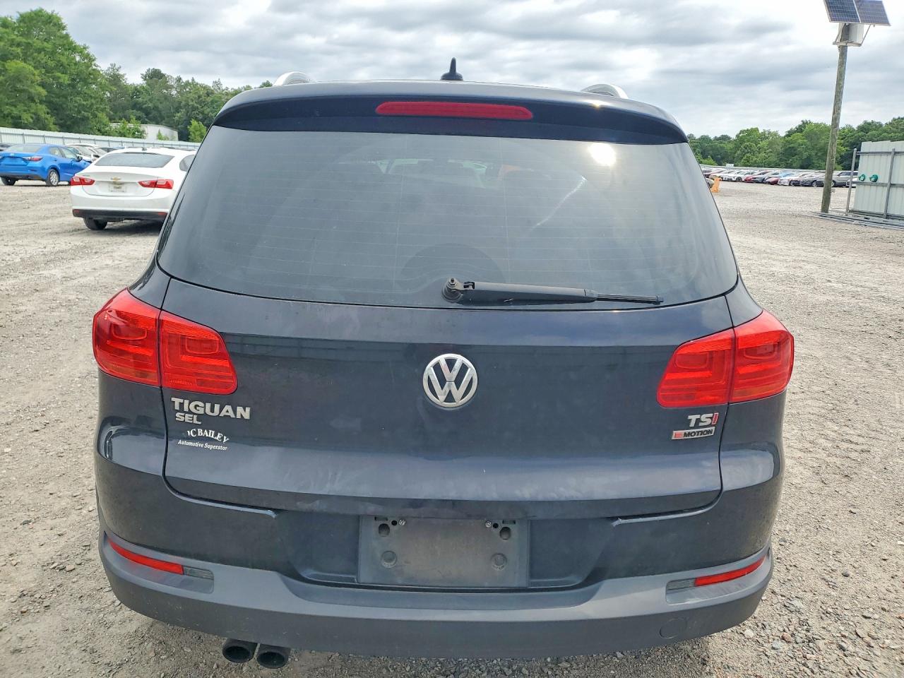 2016 VOLKSWAGEN TIGUAN