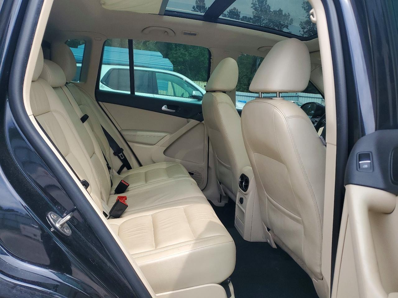 2016 VOLKSWAGEN TIGUAN