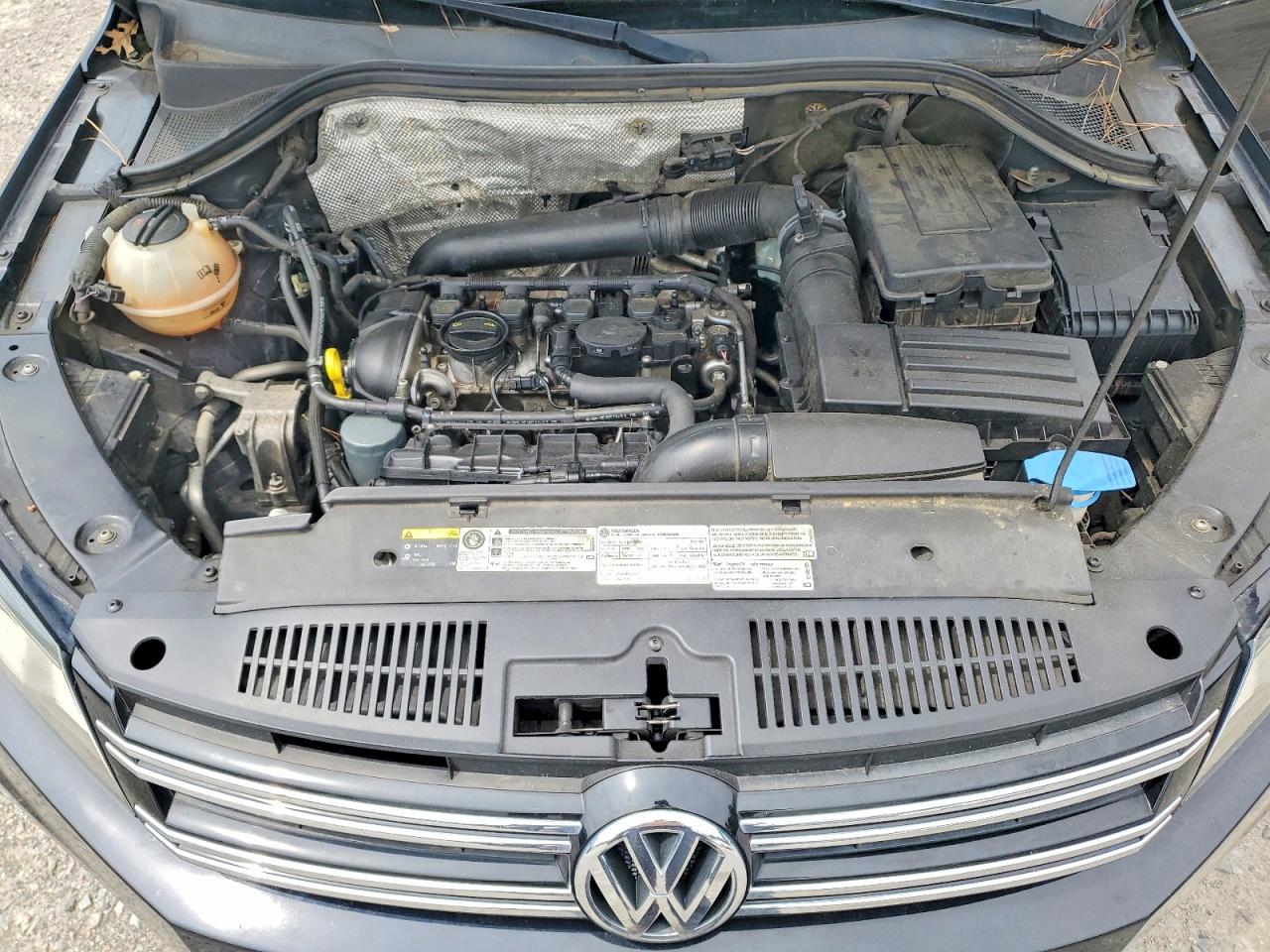 2016 VOLKSWAGEN TIGUAN