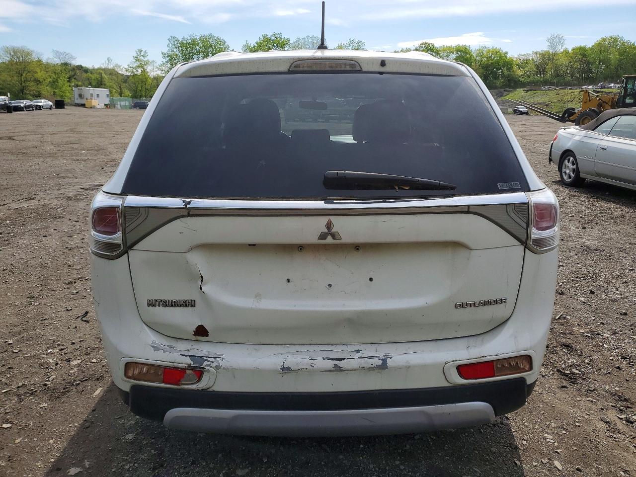 2015 MITSUBISHI OUTLANDER