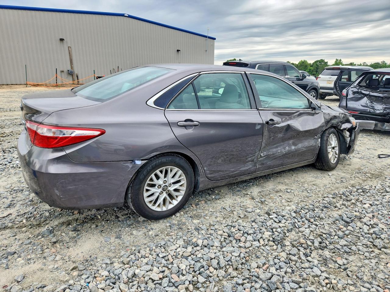 2016 TOYOTA CAMRY