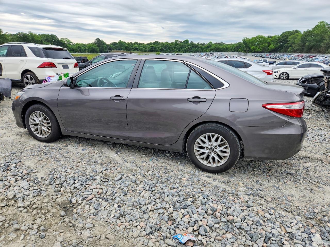 2016 TOYOTA CAMRY