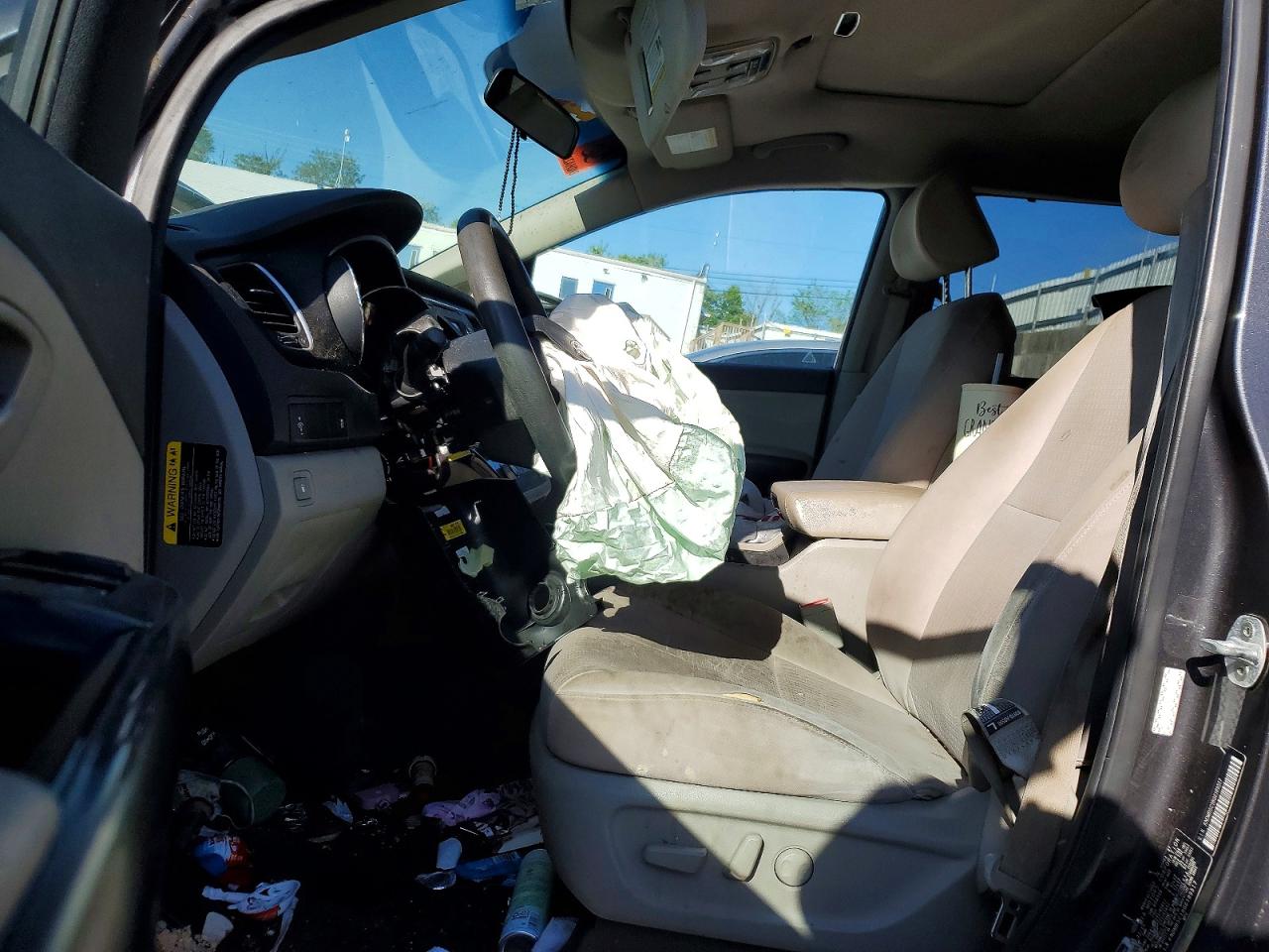 2016 KIA SEDONA