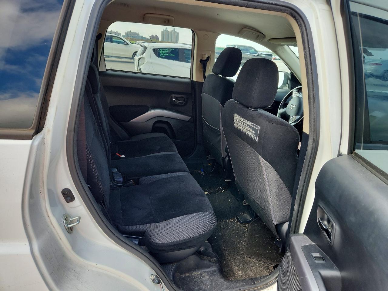 2013 MITSUBISHI OUTLANDER
