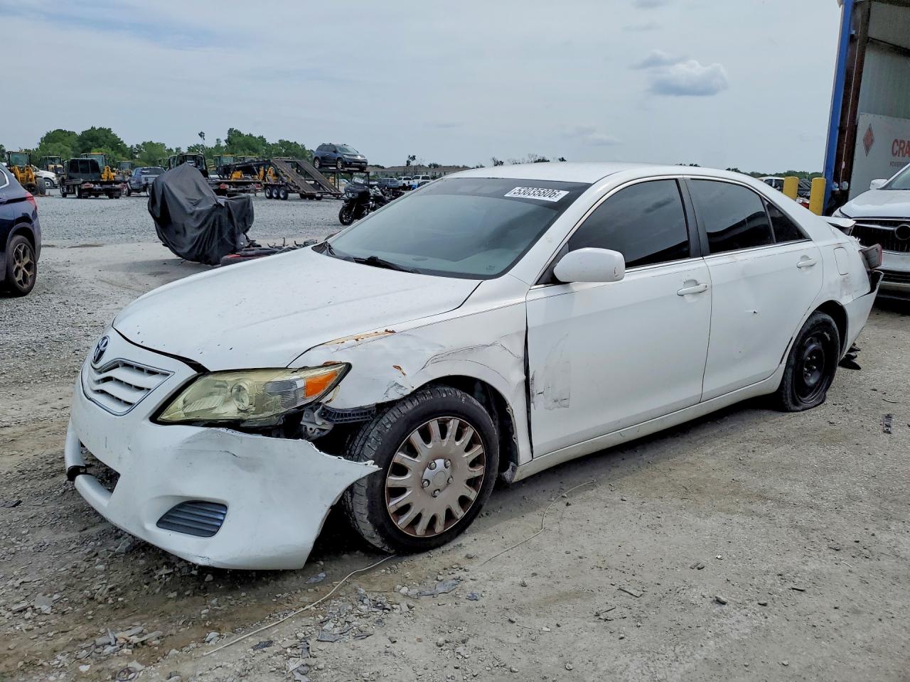 2011 TOYOTA CAMRY