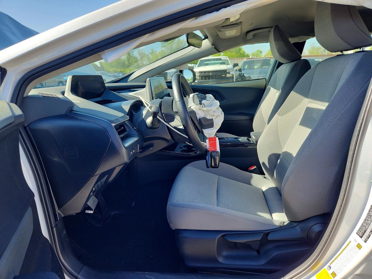 2024 TOYOTA PRIUS