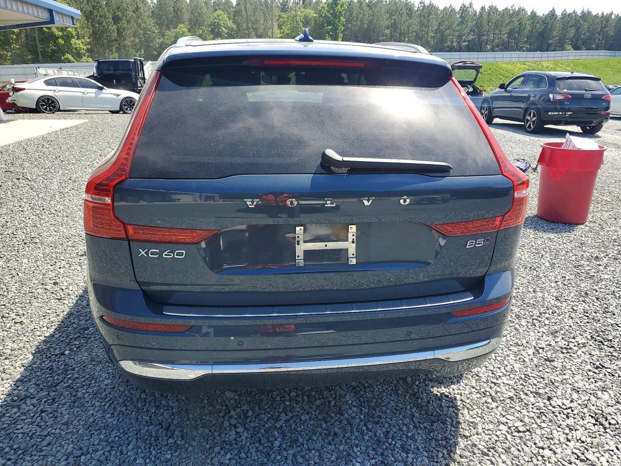 2023 VOLVO XC60