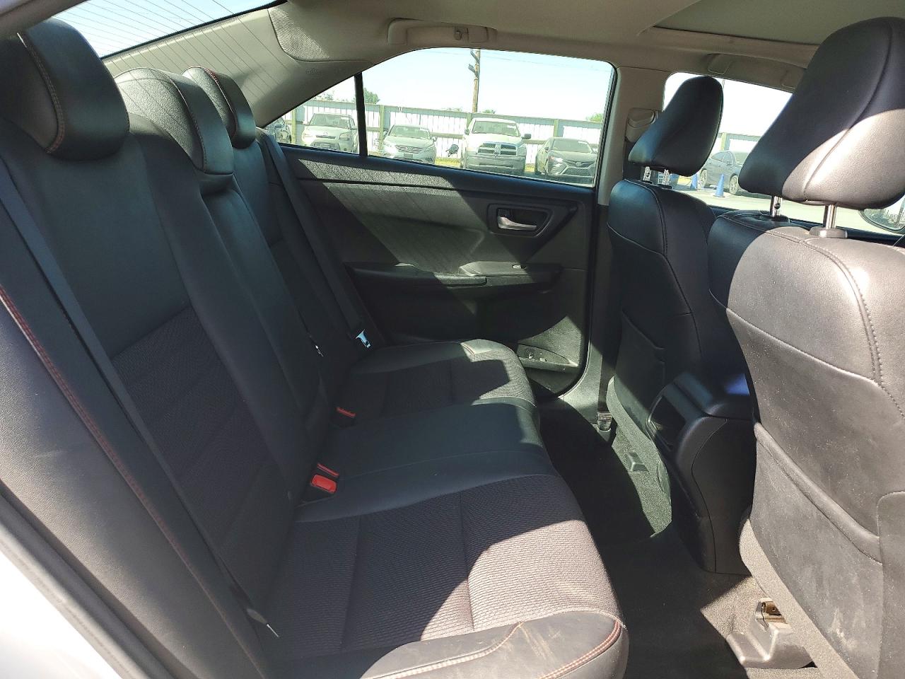 2016 TOYOTA CAMRY