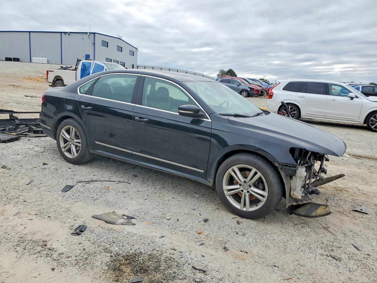 2014 VOLKSWAGEN PASSAT