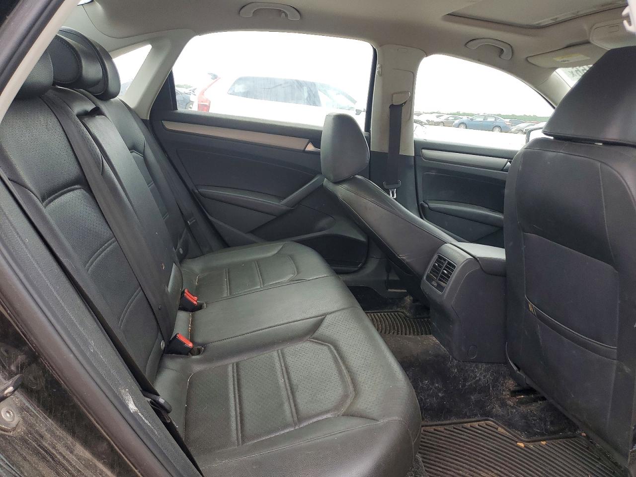 2014 VOLKSWAGEN PASSAT