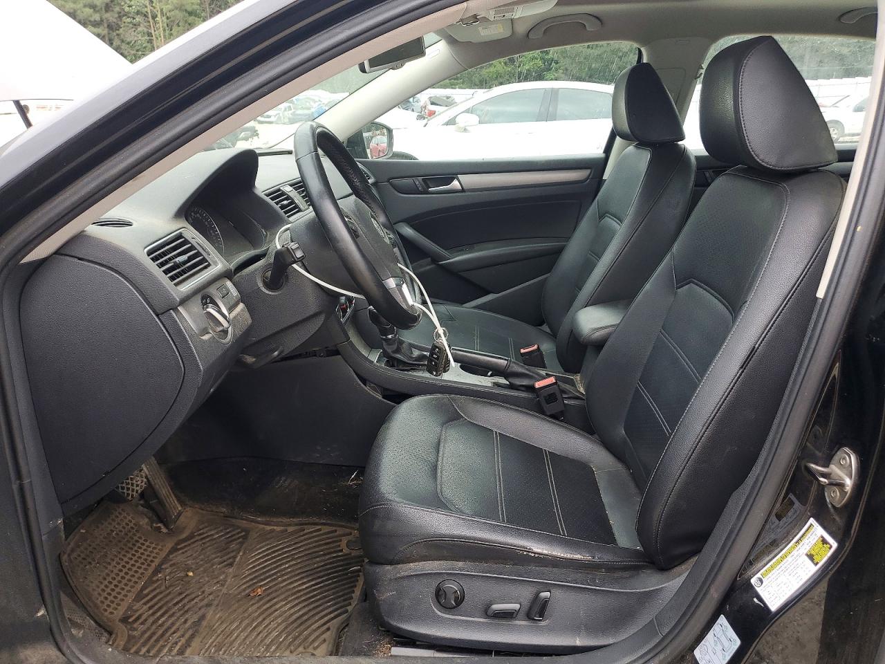 2014 VOLKSWAGEN PASSAT