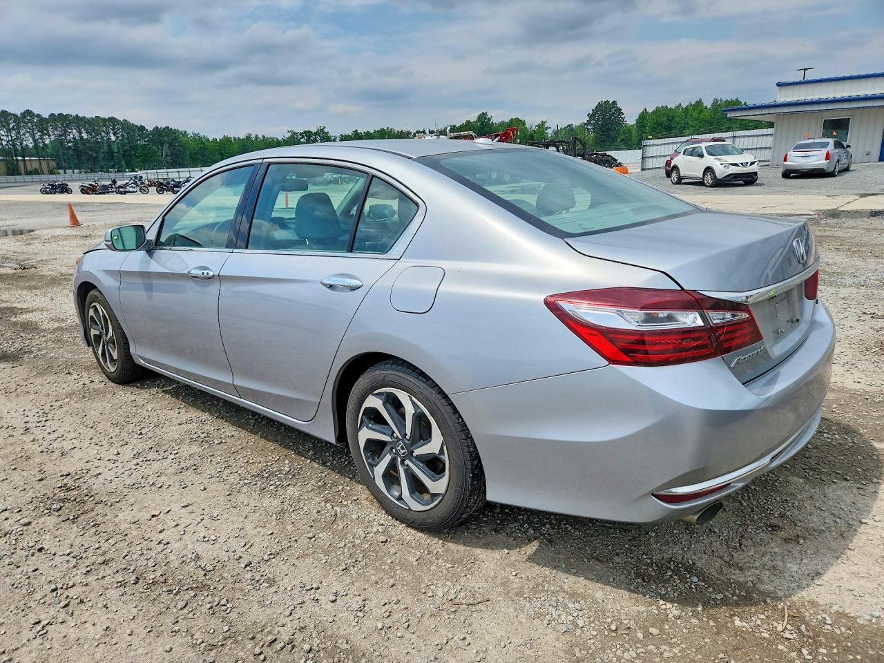 2017 HONDA ACCORD 4D